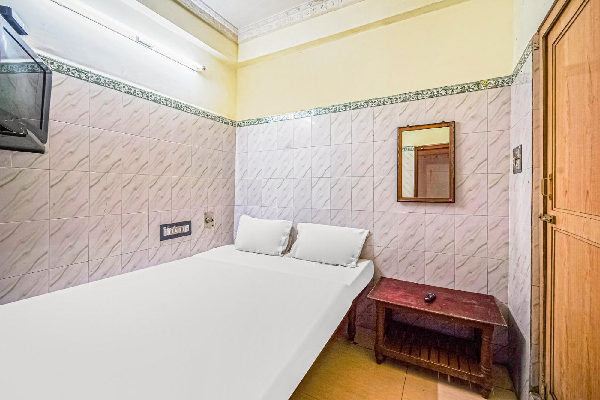 Hotel SPOT ON 84555 Venkata Sai Residency Tirupati Exterior foto